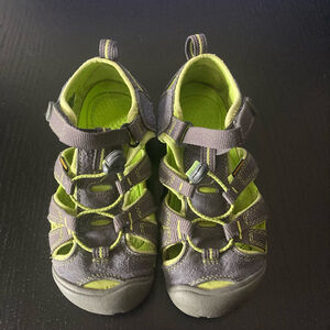 Keen Kids Sandals Size 2 Gray and Green